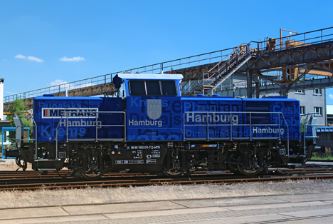 Metrans nimmt erste Hybrid-Rangier-Lok im Hamburger Hafen in Betrieb