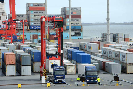 NORDFROST etabliert Container-Trucking im JadeWeserPort Wilhelmshaven