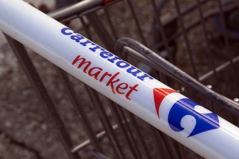 Quelle: JPstock / Shutterstock.com Carrefour Supermarktwagen