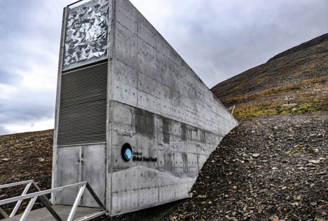 Bildquelle: Shutterstock.com Global Seed Vault Svalbard Saatgut Tresor