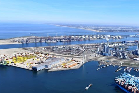 Hafen Rotterdam: Containeraufkommen wieder über dem Niveau vor der Corona-Krise