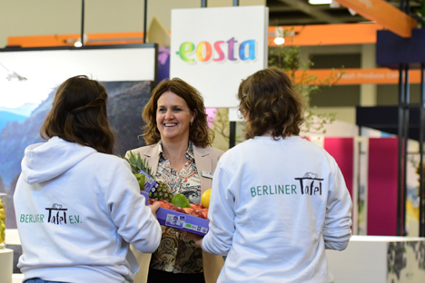 Messe Berlin: 250 Freiwillige sammelten Obst und Gemüse für die Berliner Tafel. Foto © Berlin GmbH