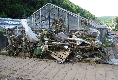 Nach der Flut blieben Verwüstung, Schlamm und Entsetzen. Foto © Gartenbau-Versicherung