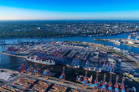 Luftaufnahme vom HHLA Container Terminal Burchardkai in Hamburg. Foto © HHLA / Martin Elsen