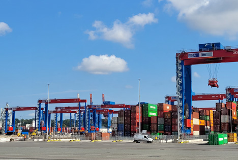 Aufbau der neuen Lagerblöcke am Container Terminal Burchardkai. Foto © HHLA