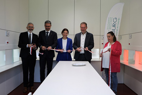 Banddurchschneidung Labor für Lebensmittelsensorik. Foto © Versuchszentrum Laimburg