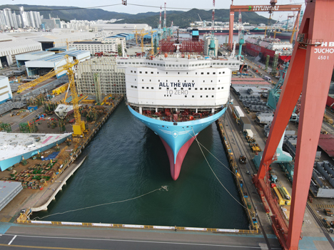 Foto © Maersk Large methanol vessel floating milestone
