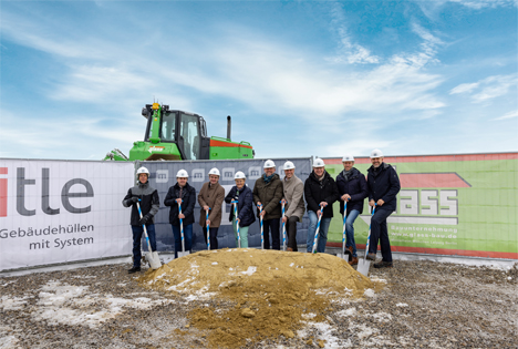 Erster Spatenstich für neues Produktionswerk Wolfertschwenden. Foto © Multivac