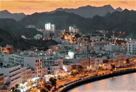 Hapag-Lloyd stärkt Präsenz im Nahen Osten mit neuem Büro im Oman