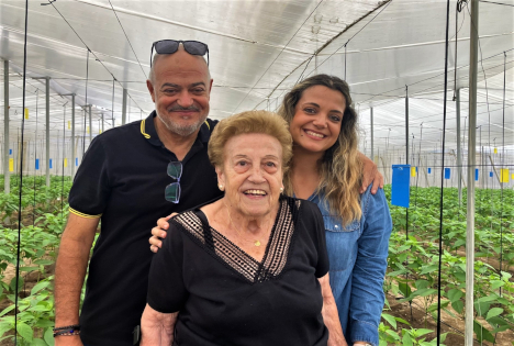 Familie und Zukunft: Die Seele der Solar-Gewächshäuser Südeuropas