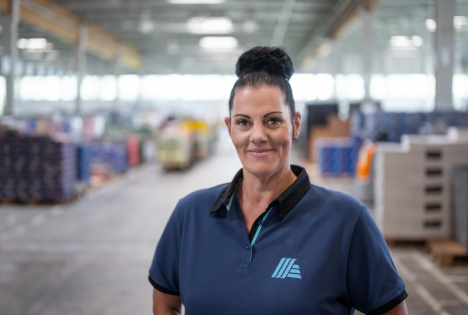 HOFER setzt auf innovative und moderne Logistikzentrenmarke