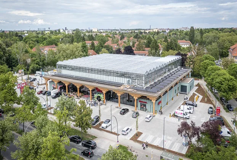 REWE eröffnet Berlins ersten Supermarkt mit Dachfarm