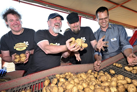Offizieller Beginn der Pfälzer Frühkartoffelernte im Südwesten