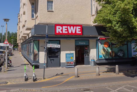 REWE Pick & Go Berlin außen Foto © REWE Markt GmbH